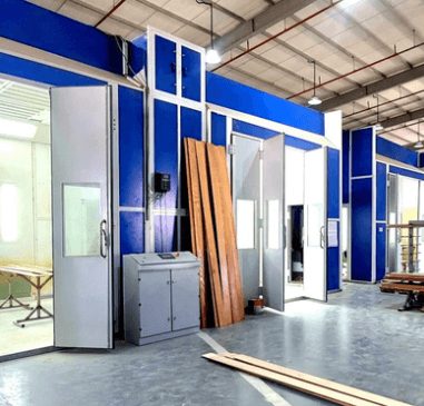 Painting and drying booth in the Safari joinery factory